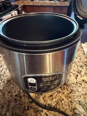 Aroma Home Stainless Steel Rice Cooker with Black Inner Pot